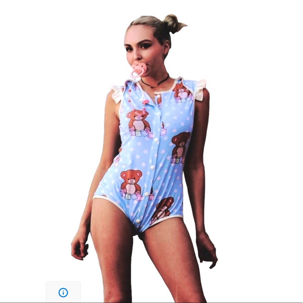 Sweet Little Nursery Bear Romper onesie
ABDL/DDLG